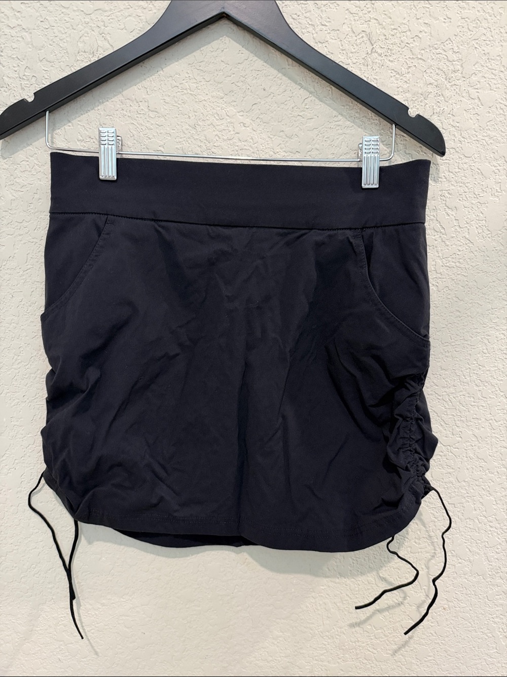 Columbia Women’s Black Active Drawstring Shorts Skirt M